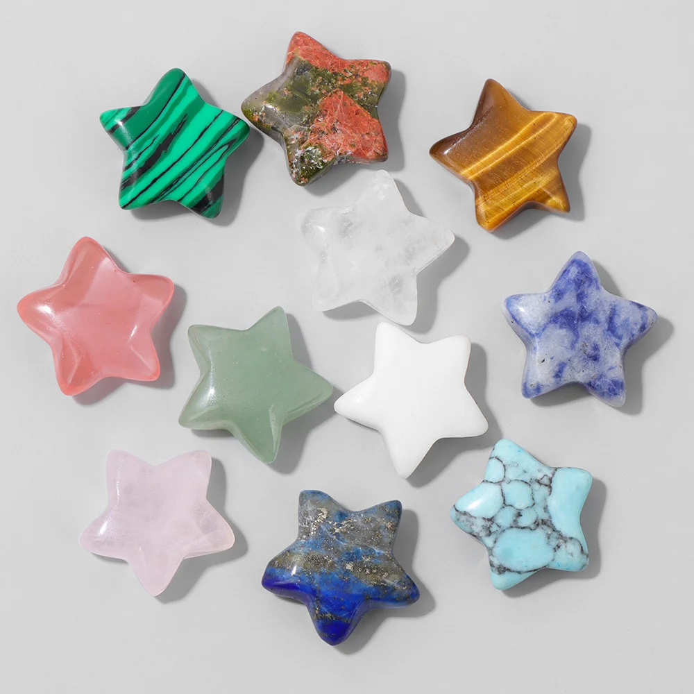 

Изысканный камень в форме звезды из кварца, унакита, лазурита и авантюрина