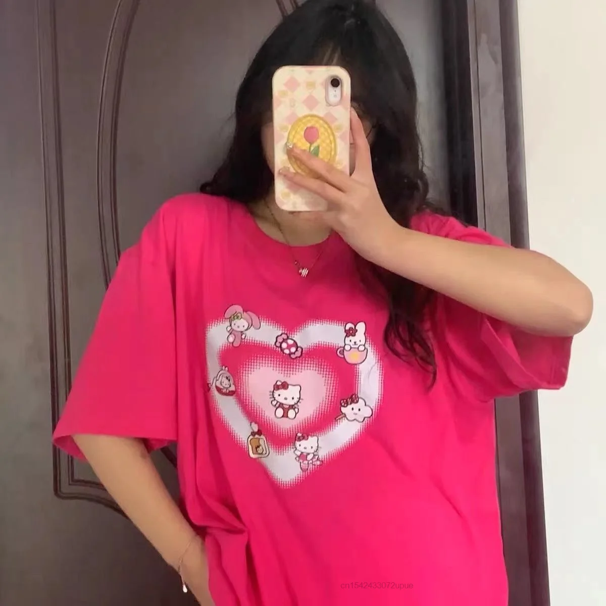 Женская футболка с коротким рукавом принтом в виде сердца и круглым вырезом -