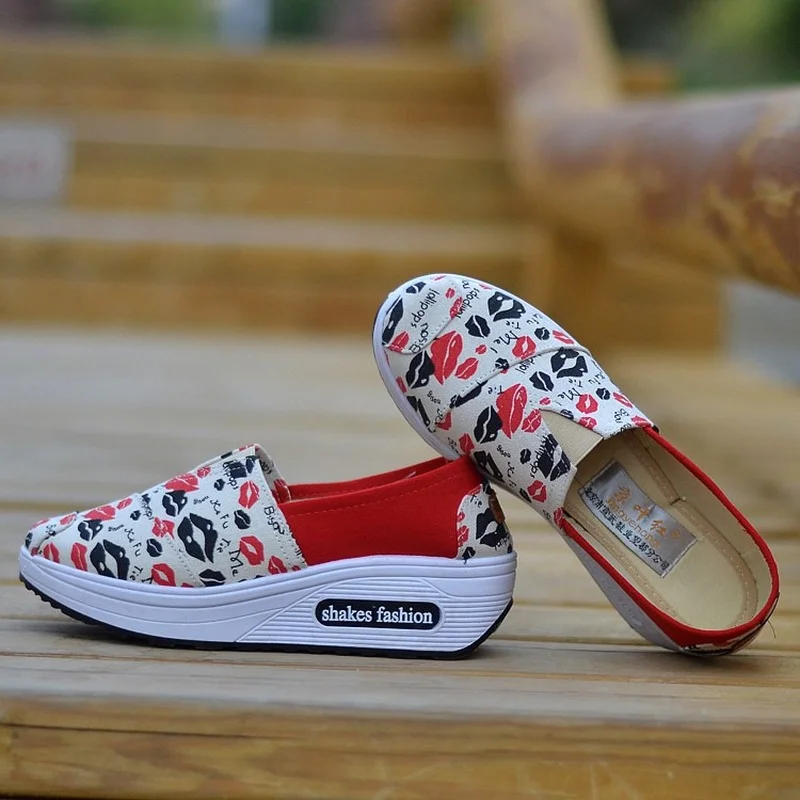 

Platform Slip on Canvas Women Sneaker Ladies Fashion Print Casual Comfortable Flat Loafers Sport Casual Platform Sneaker Female