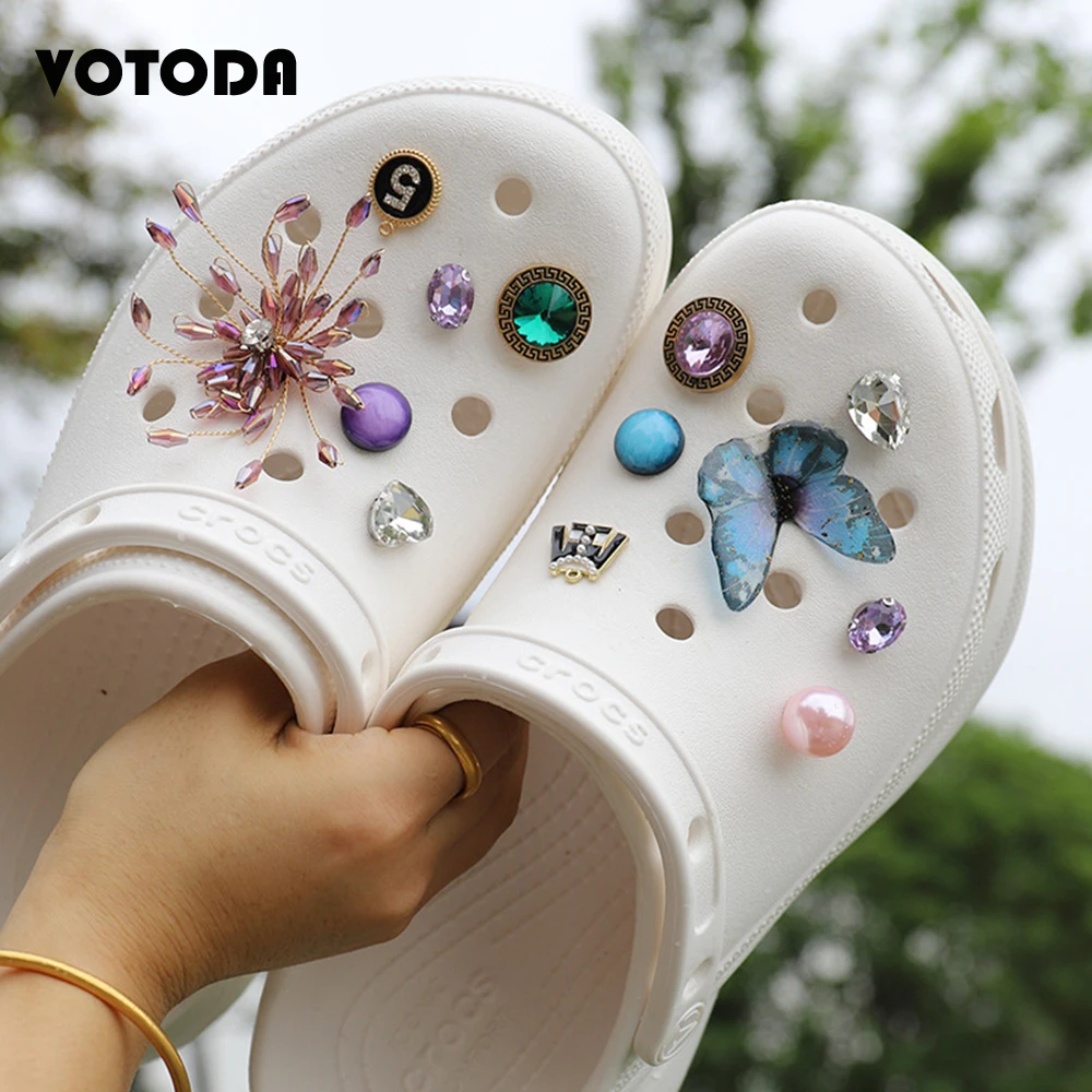 

Hot Sale Women Bling Chains Croc Shoe Charms Rhinestone Butterfly Shoe Decorations Flower Crown Girl Bracelet Accessories