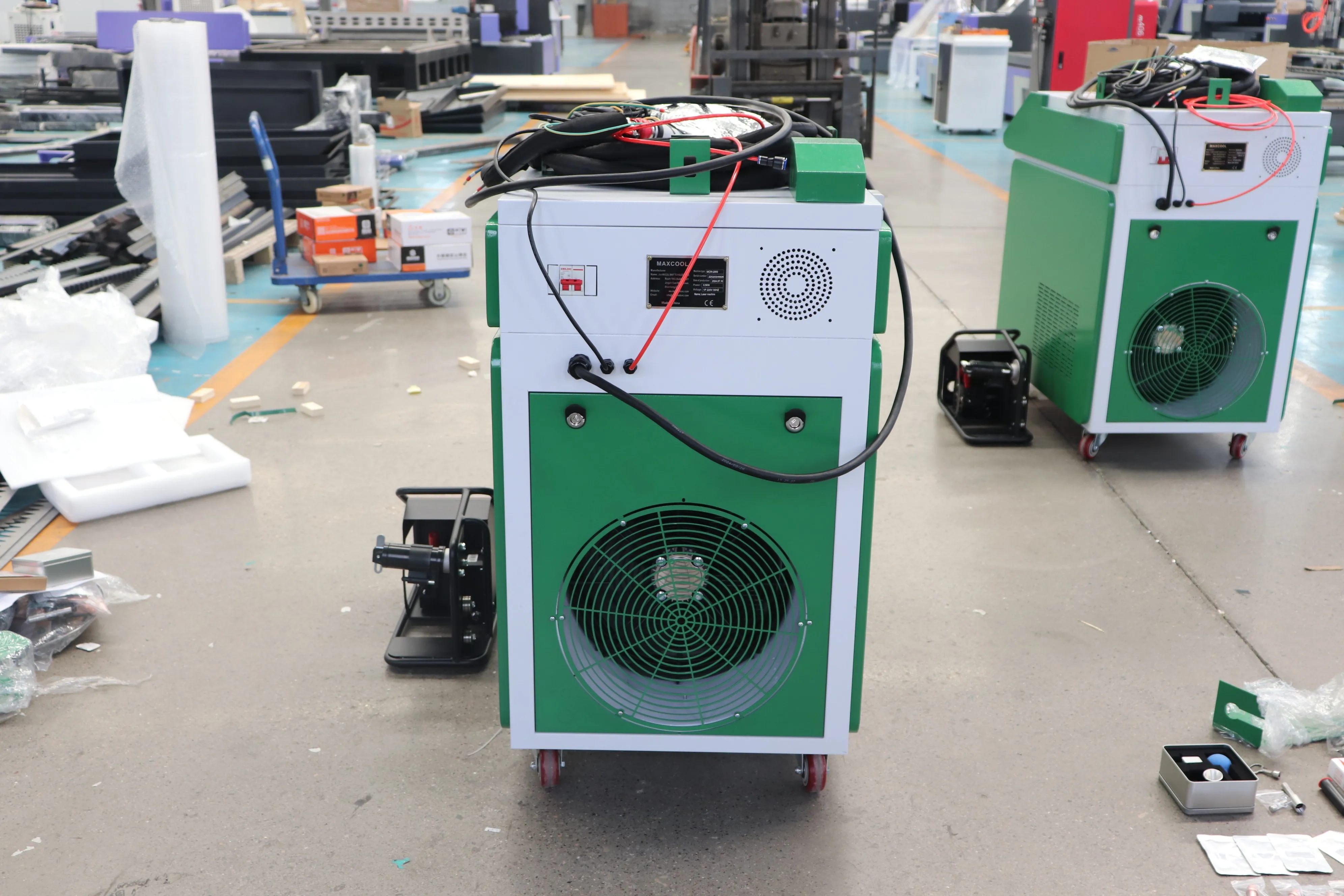 Волоконный лазер Jinan Maxcool 3 в 1 ручной 2000 Вт 1500 3000 лазерная сварка очистка и резка