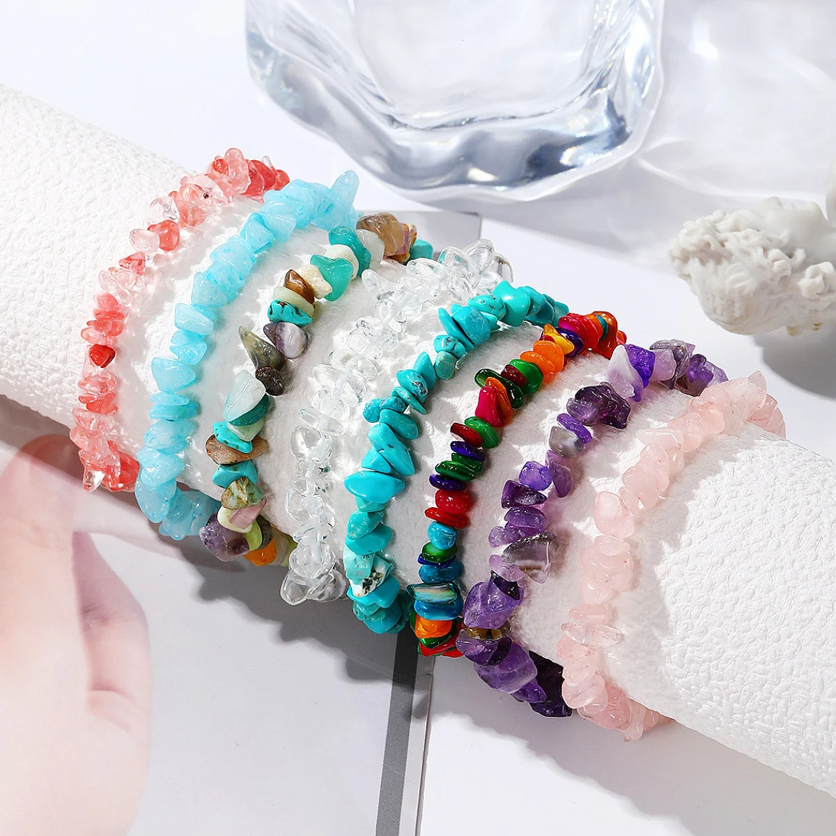 

2023 New Bohemian Ethnic Style Natural Colored Crushed Stone Bracelet Female