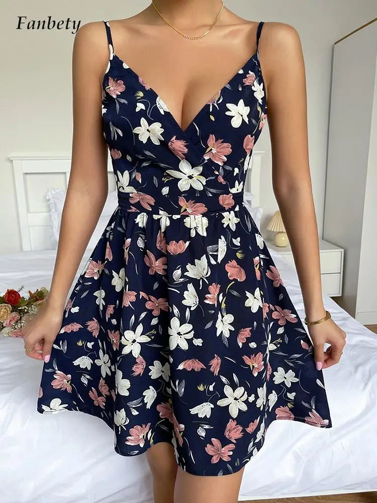 

Женское винтажное мини-платье на бретелях, с V-образным вырезом