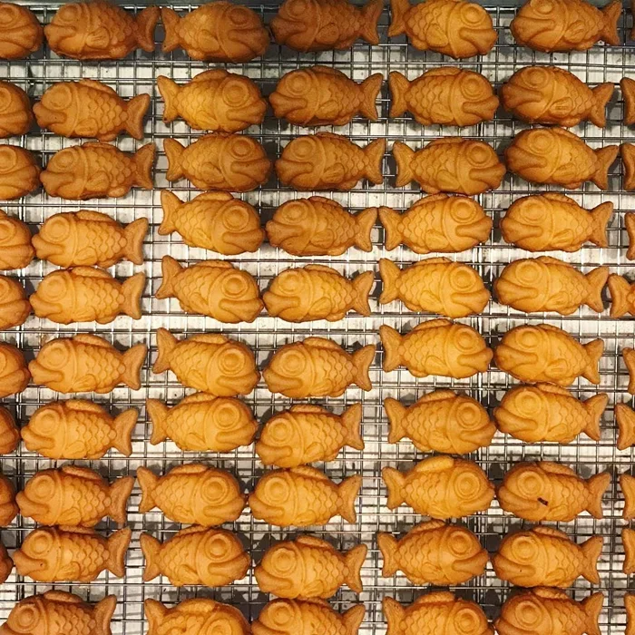 Машина для закусок автоматическая антипригарная вафельная машина с золотой