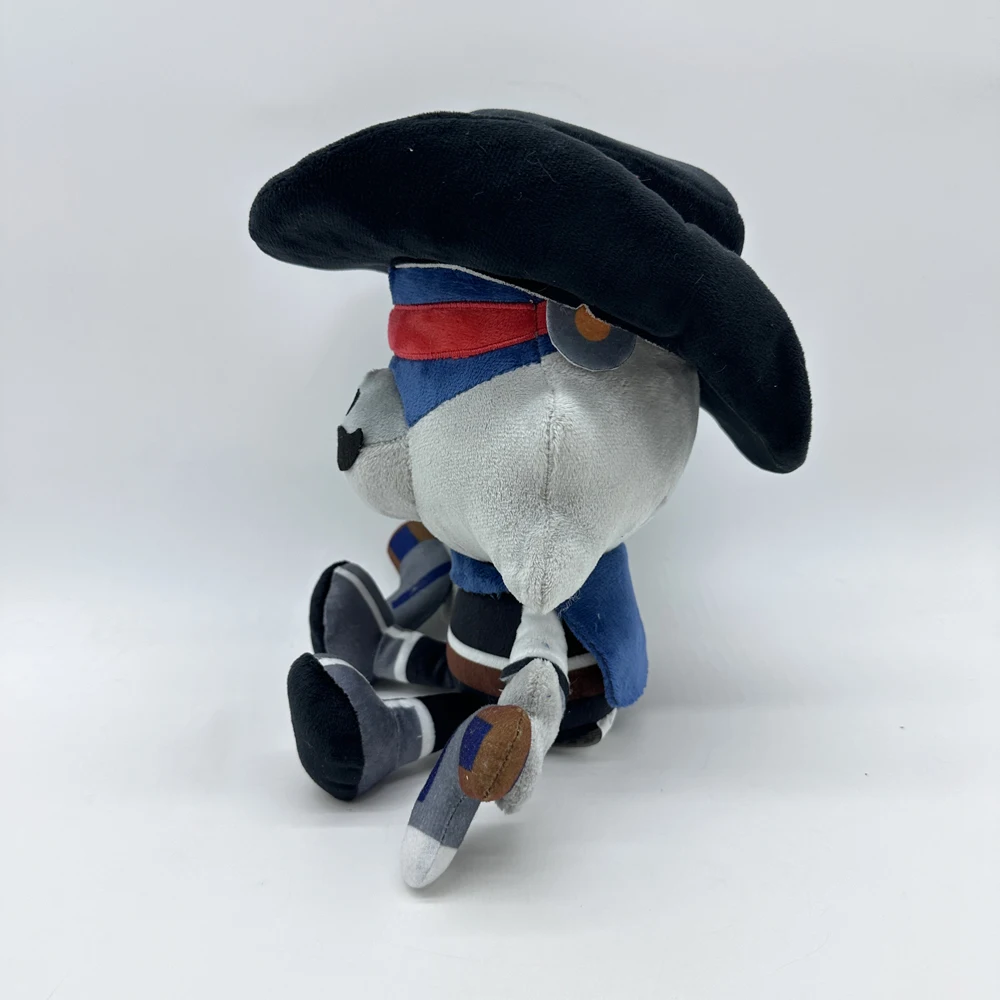 Плюшевая игрушка волка в синей и красной маске для глаз черной шляпе креативно