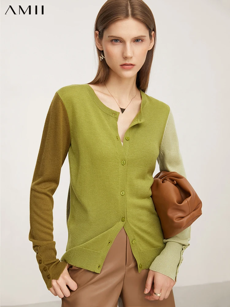 

Женский трикотажный кардиган с круглым вырезом, однобортный, в минималистском стиле