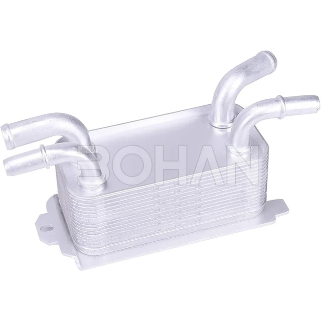 Радиатор масляного радиатора двигателя 30683022 30665937 30723129 30741956 90642 376729611 Для Volvo C30 C70