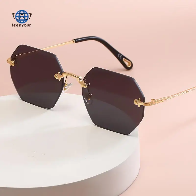 

Международная торговля, модные солнцезащитные очки с многоугольной окантовкой, новая модель, унисекс, солнцезащитные очки