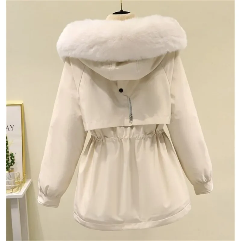 Женская зимняя парка с меховой подкладкой