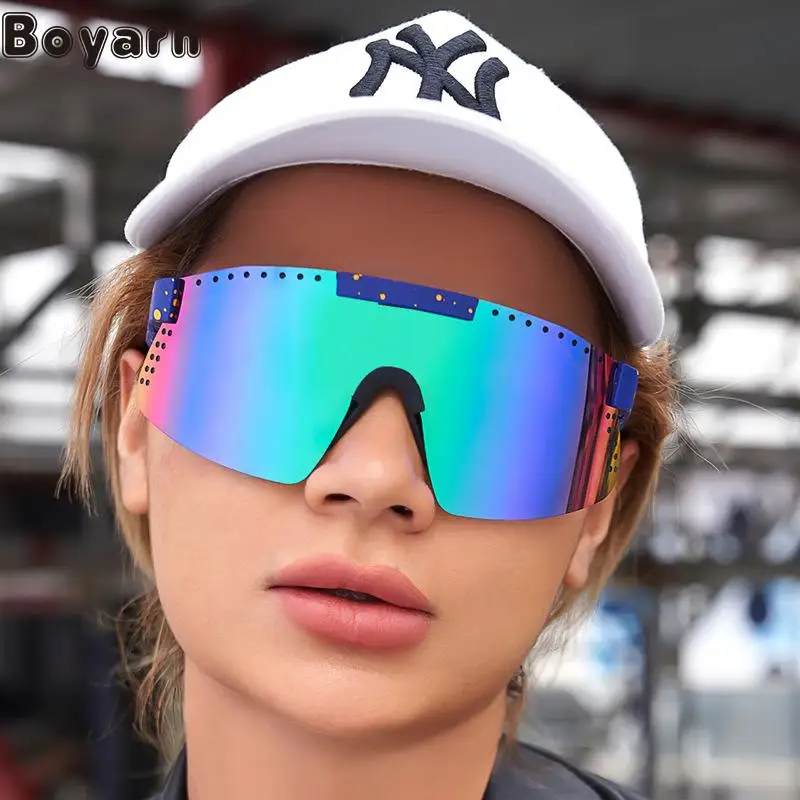 

Boyarn New Steampunk Colorful Outdoor Riding Wind Proof Sunglasses Men's Tr Ultra Light Fashion Integrated Lens Sports Sung