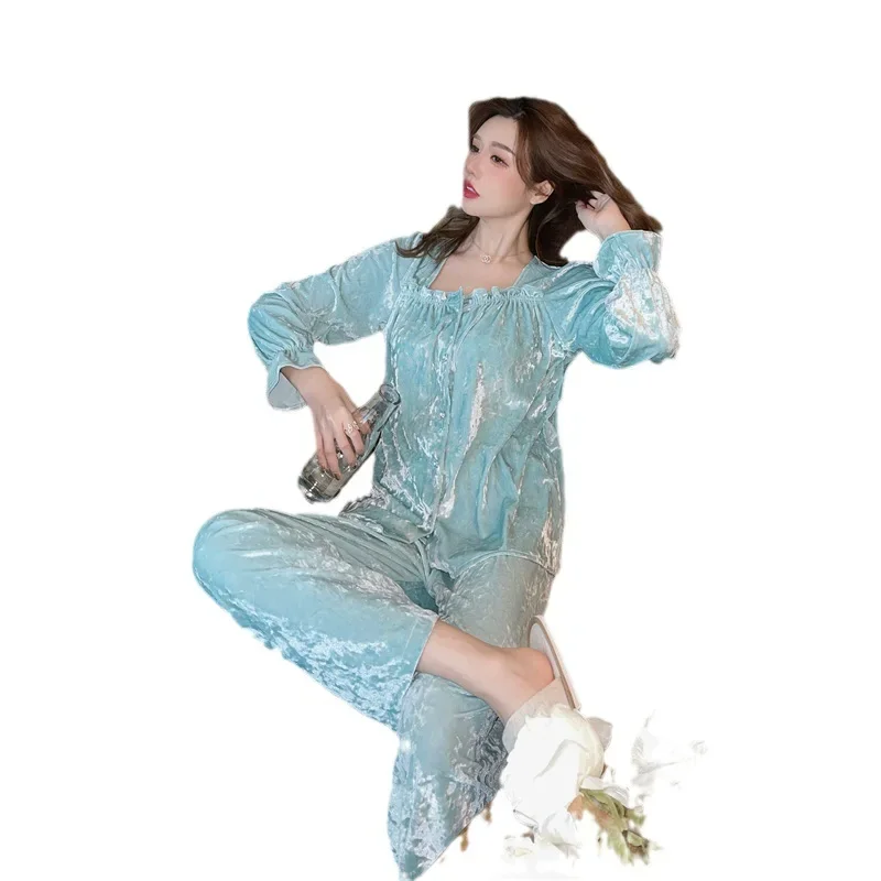 Комплект пижамный женский атласный из 2 предметов красные штаны с длинным