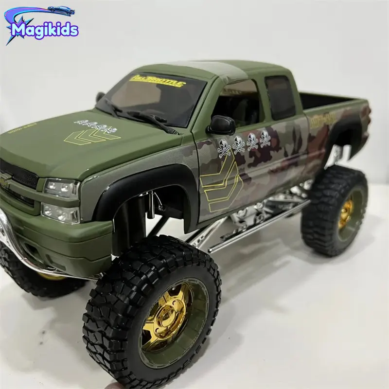

Модель автомобиля-пикапа Chevrolet Bigfoot, 1:18, 2006