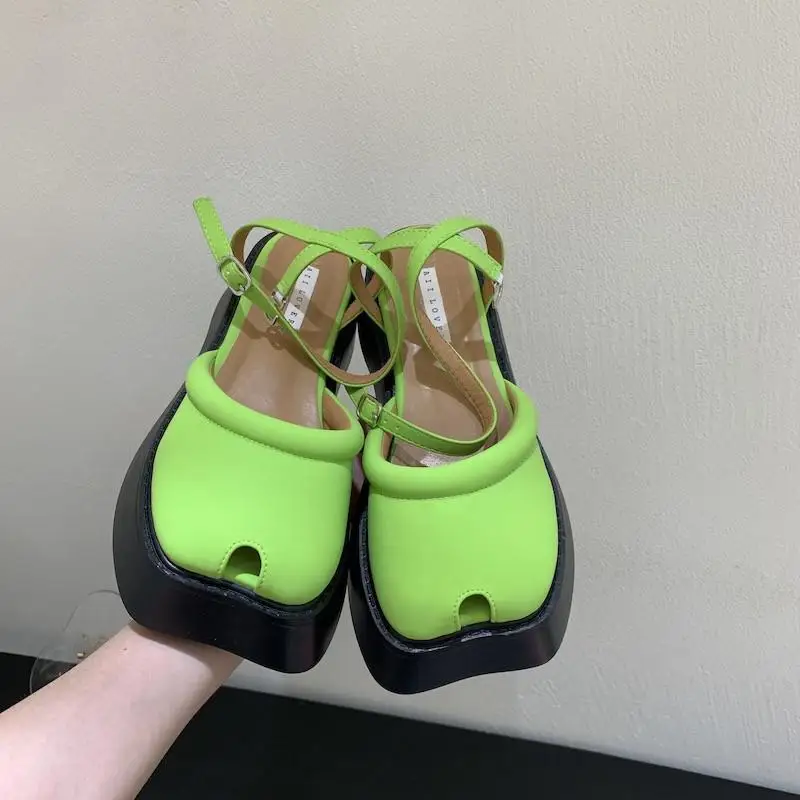 

Сандалии Baotou женские на толстой подошве, наружная одежда, квадратный носок, пряжка One Word, туфли на среднем каблуке, лето 2022