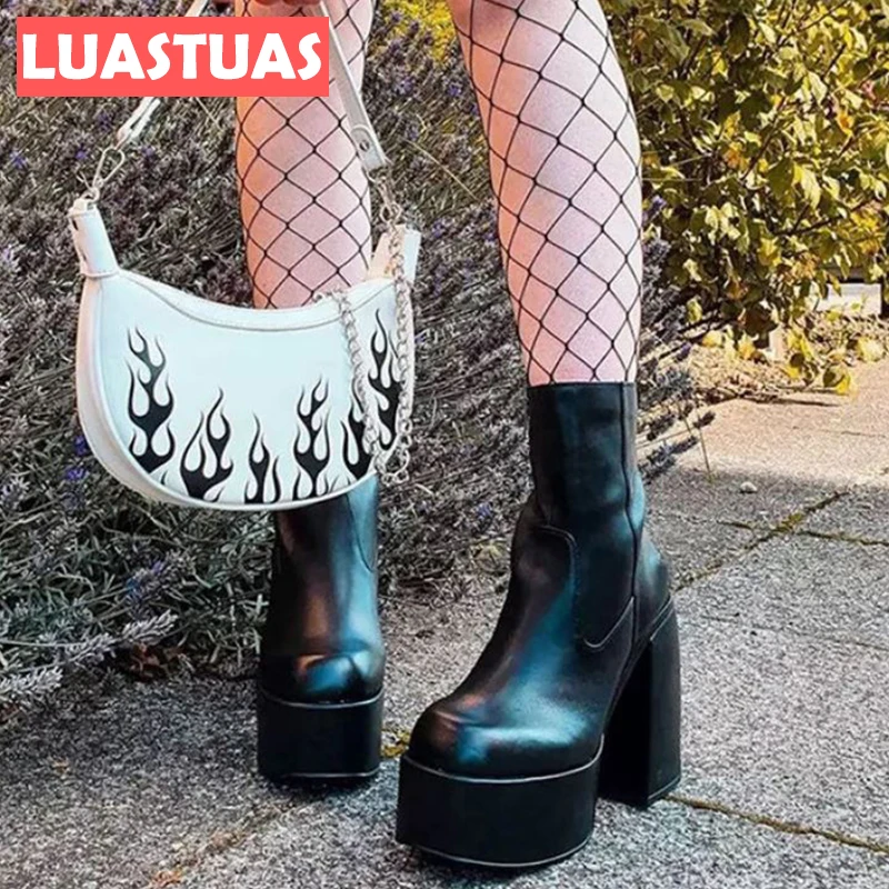 

Женские короткие ботинки на платформе, Размеры 35-43