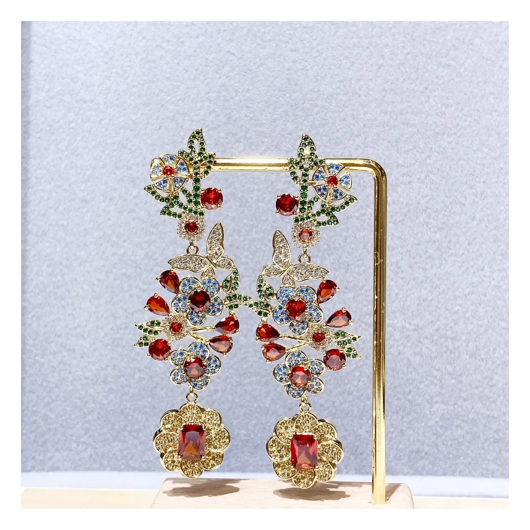 

2023 New Fashion Trendy Exquisite Animal Butterfly Earrings Delicate Dangling Flower Earring for Women Fine Valentine's Day Gift