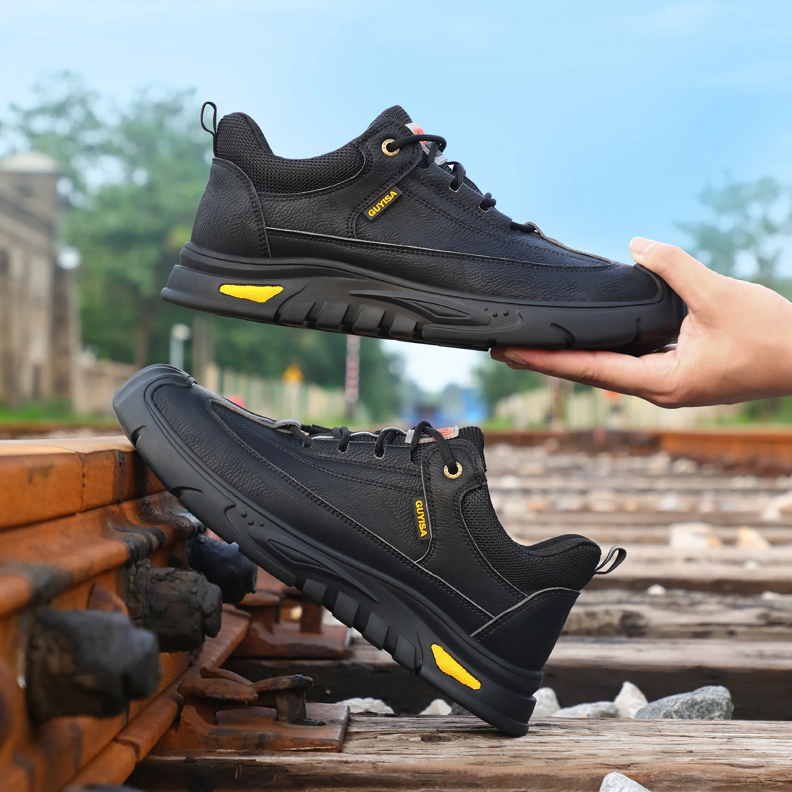 Противоударная обувь с перфорацией профессиональная защитная глубоким вырезом