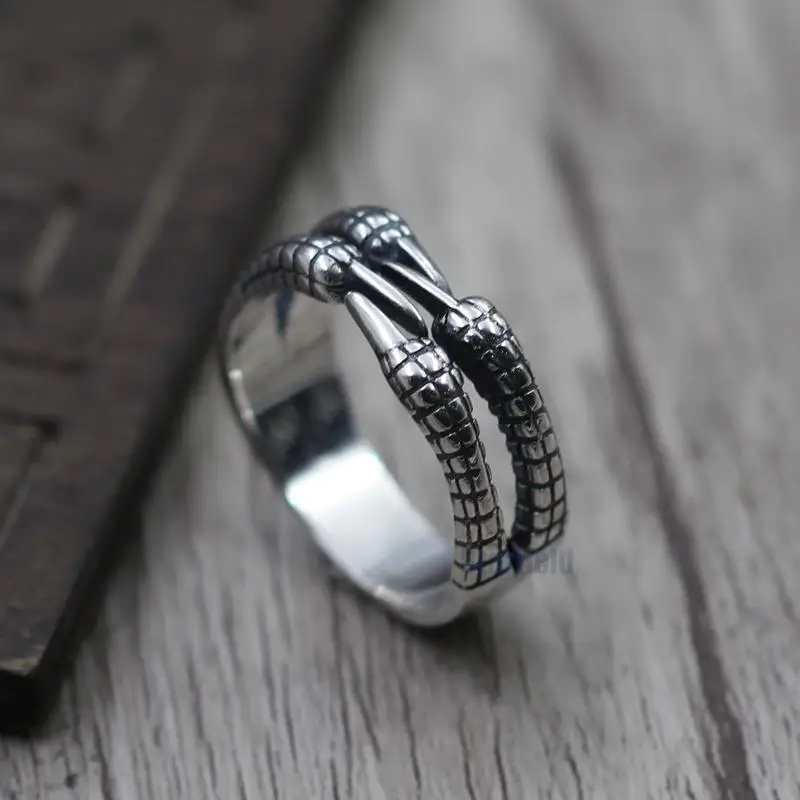 

Retro Men Ring Ring S925 Sterling Silver Dragon Claw Personality Domineering Ring Thai Silver Jewelry