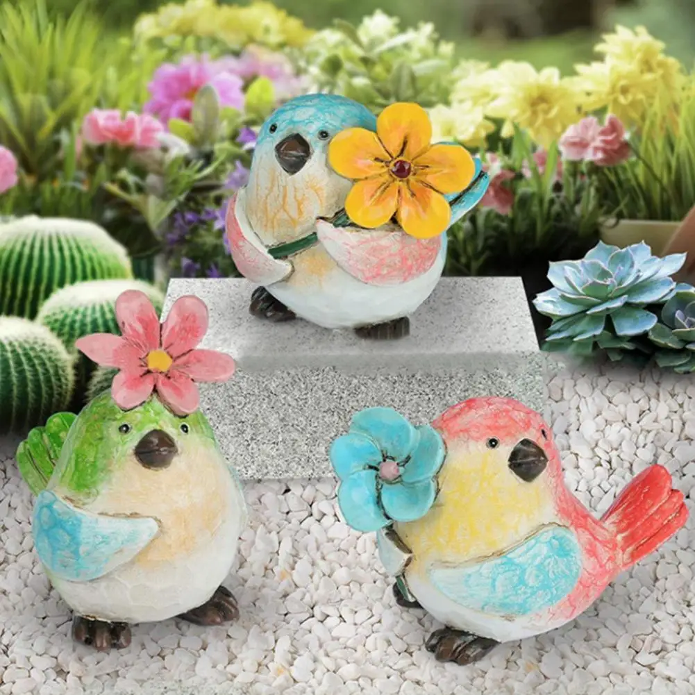 

Handicraft Bird Statue Artistic Resin Micro Landscape Miniature Bird Holding Flower for Desktop