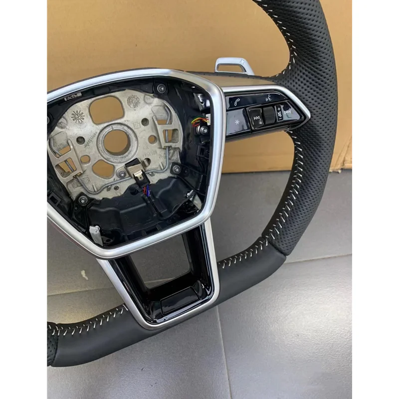 

Кожаное ПЕРФОРИРОВАННОЕ прямое рулевое колесо с плоской основой для Audi A6 A7 C8 2019-2022 upgrade S6 S7 RS 6 RS 7 sports