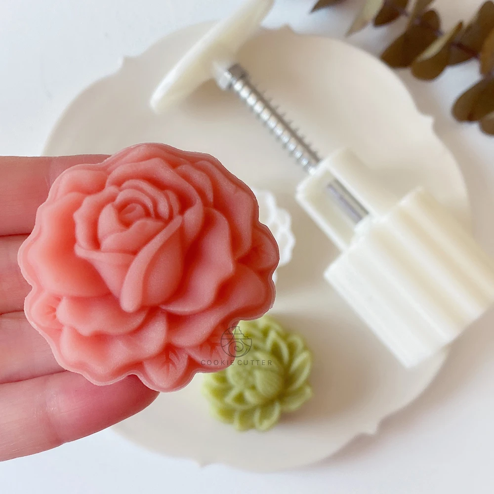 5 Style 50g Flower Shaped Mooncake Mold Valentines Day Rose Mold Hand-Press Peony Lotus Moon Cake Mould Decoration Baking Tools
