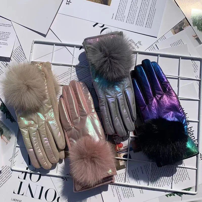 Фото Зимние перчатки, новые теплые перчатки с шариками волос, модные корейские версии, бархатные перчатки с сенсорным экраном, защита от холода, C049 №1