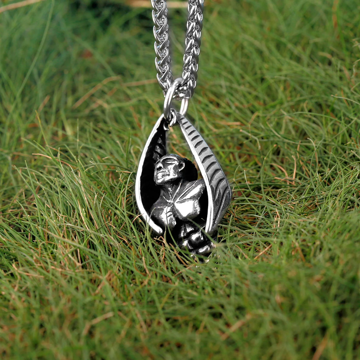 

Fashion Fitness Maniac Necklace Men's Stainless Steel Hip-hop Punk Amulet Pendant Necklace Vintage Long Chain Male Jewelry Gift