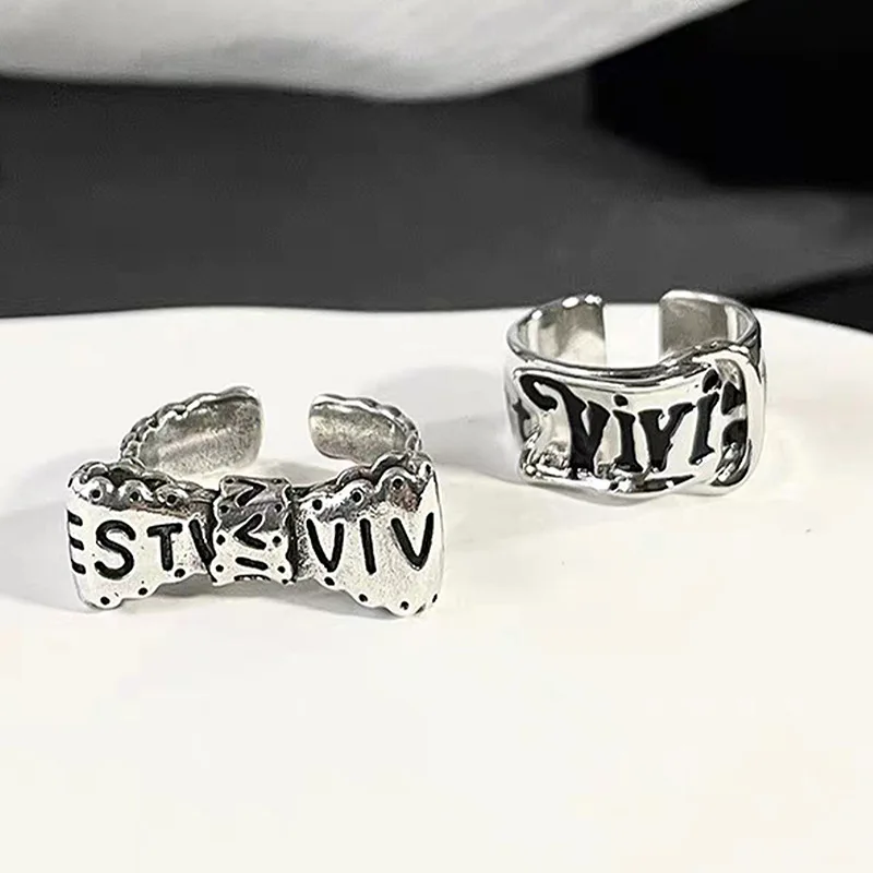 Кольцо в стиле панк с надписью Земля среднего возраста и бантом женское кольцо