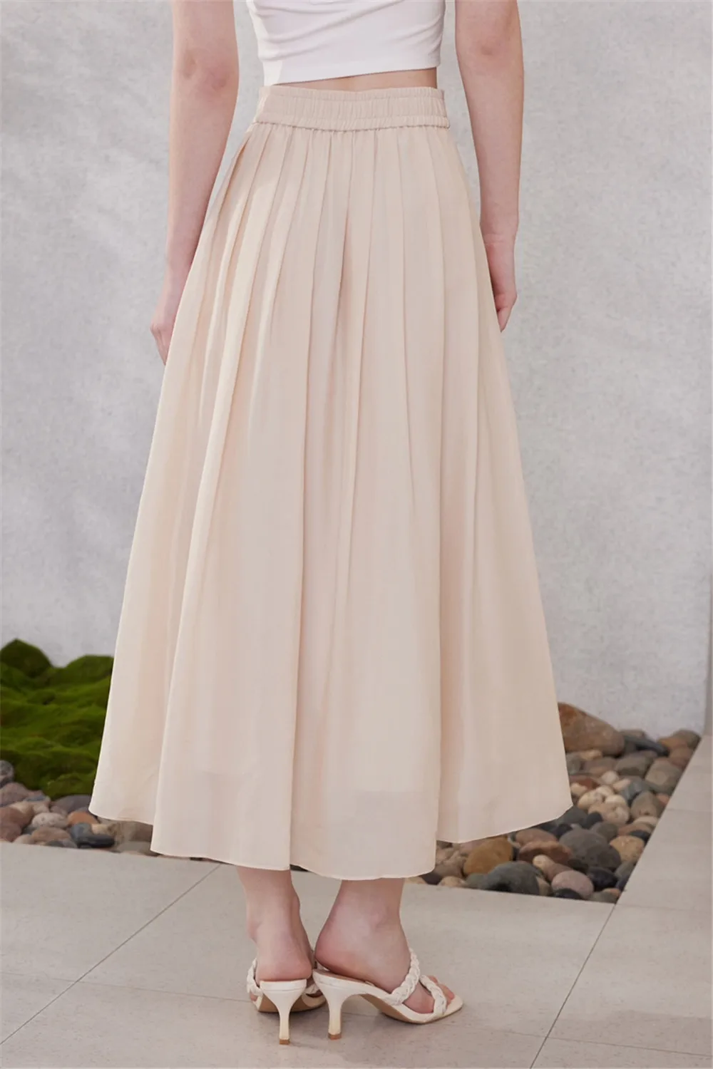 Юбка женская трапециевидная плиссированная с высокой талией и цепочкой из бусин