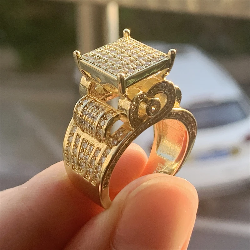 

Luxury Hot Sell Sparkling Fire Rings Luxury Jewelry 18K Gold Filled Pave White Diamond CZ Women Wedding Finger Ring