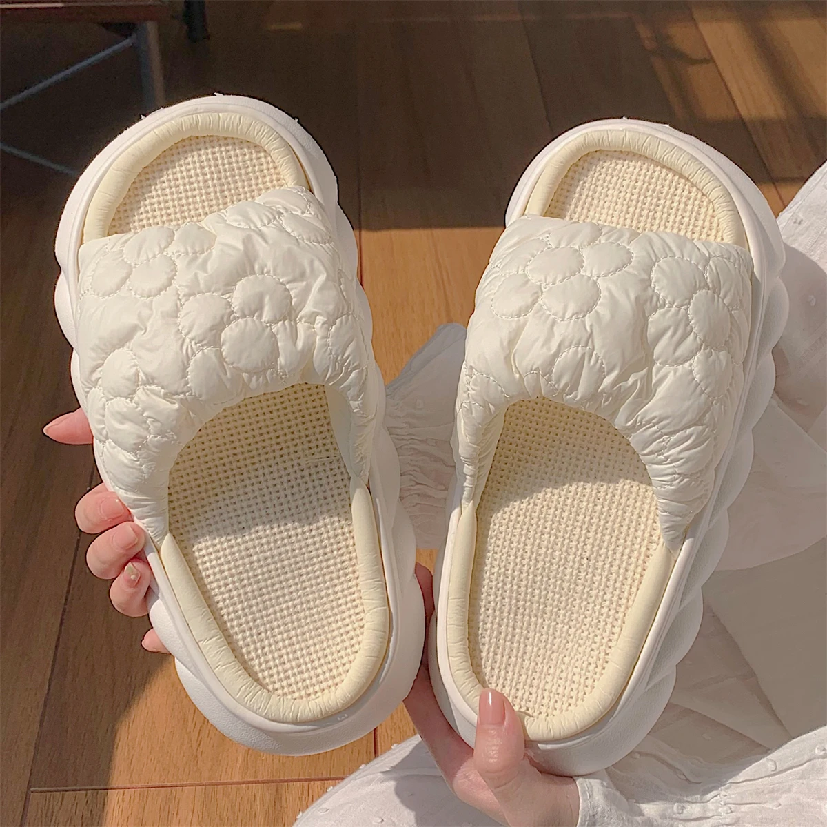 NEW 2022Mute thick bottom comfortable linen slippers women's summer four seasons universal sweet home sandals and slippers