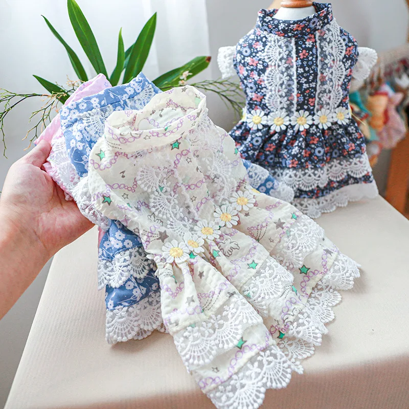 

2022 Dog Floral Skirt Fashion Good-looking Summer Pet Flower Skirt Breathable Attractive Cats Dress Pet Clothing Supplies New