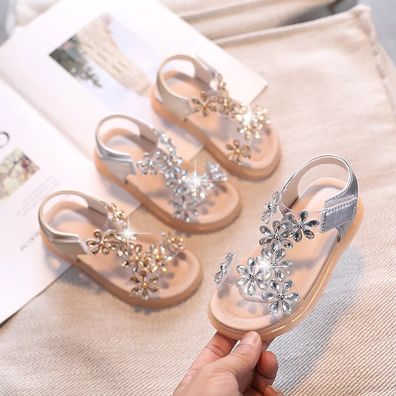 

Summer Girls Sandals Rhinestone Flip Flops Soft Sole Princess Shoes Girls Bling Slipper Anti Slip Beach Shoes Kids Bowtie Slides