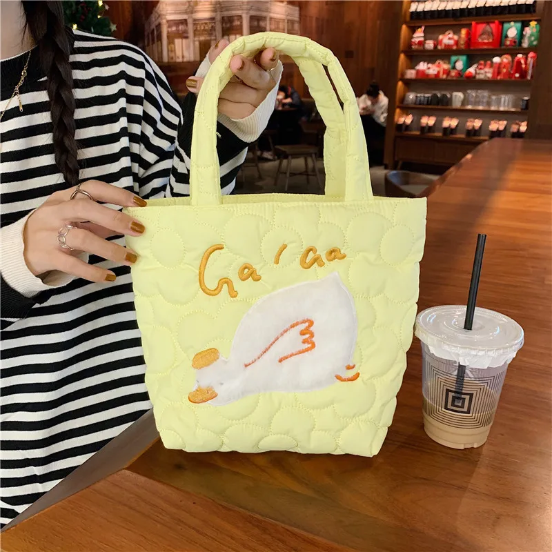 

Quilted Embroidery Women Small Tote Shopper Shoulder Bags Student Girls Bento Handbags Cartoon Duck Hand Carrying Bag for Women