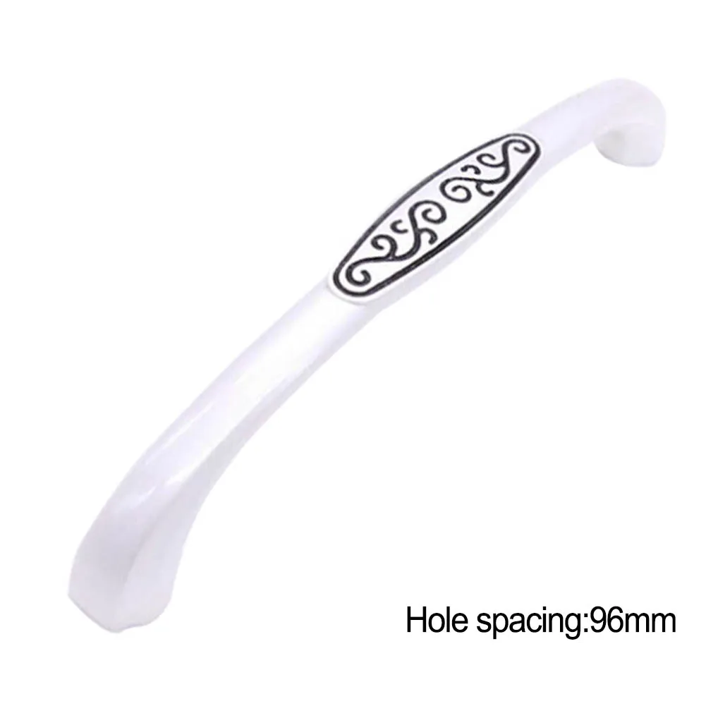 

Silver Zinc Alloy Cabinet Handles with Slotted Design 96mm/128mm Hole Distances Great for Furniture and Cabinets