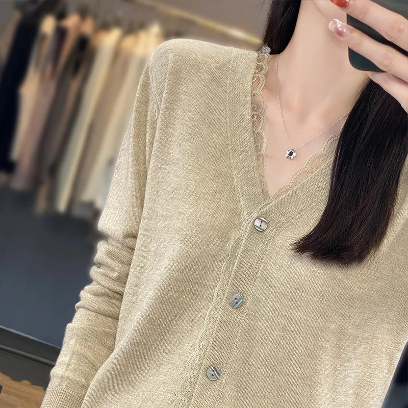 

Женский тонкий шерстяной вязаный кардиган с V-образным вырезом и кружевом