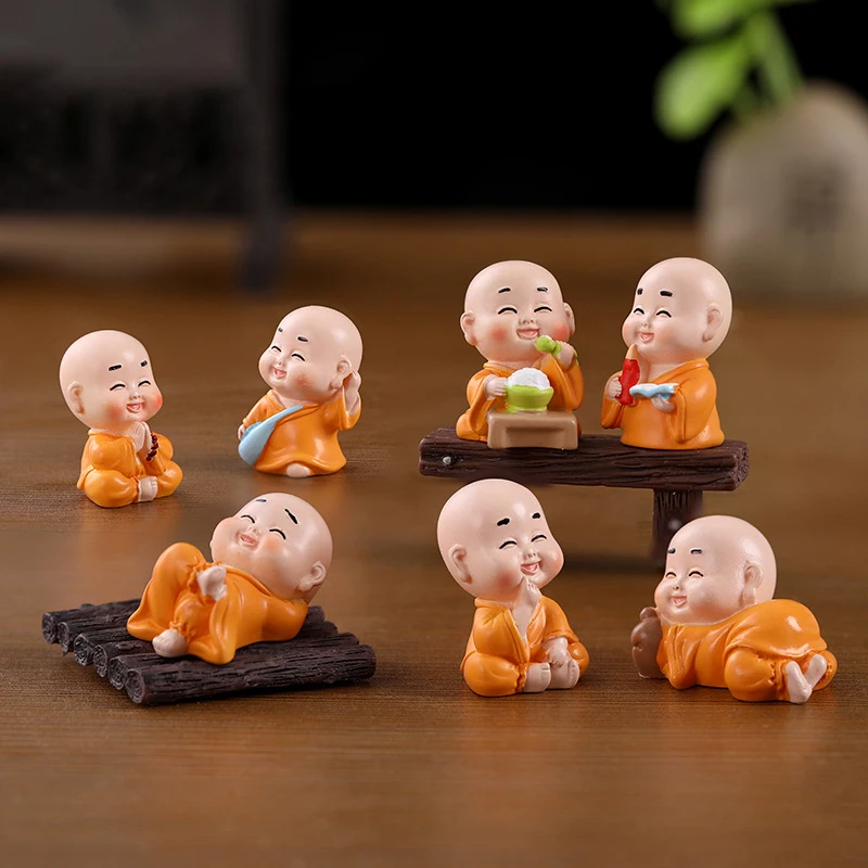

Resin Car Decoration Ornaments Monk Small Buddha Statue Monk Figurine Tathagata India Yoga Mandala Crafts Decorative
