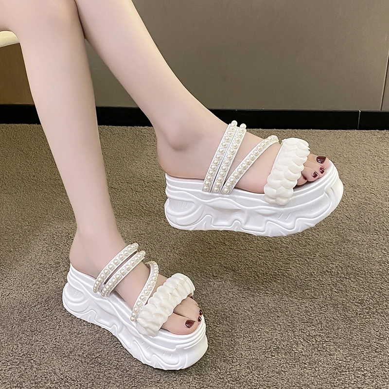 Сандалии женские на платформе 8 см красивые кроссовки массивной танкетке пляжные