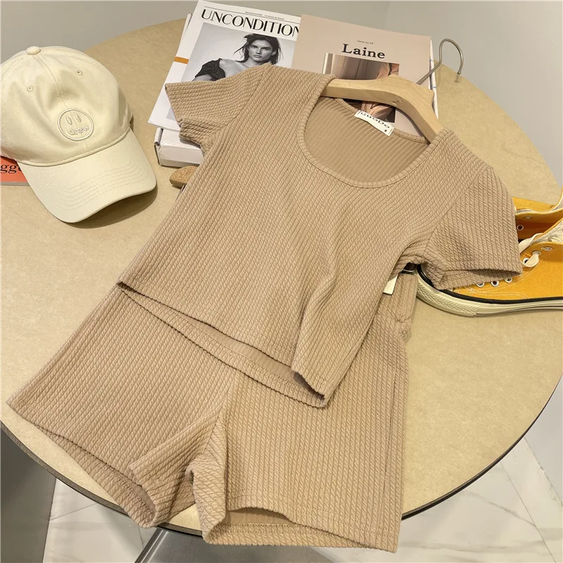 

Twist texture casual sports suit women's slim slim U-neck short T-shirt + high waist shorts two-piece summer