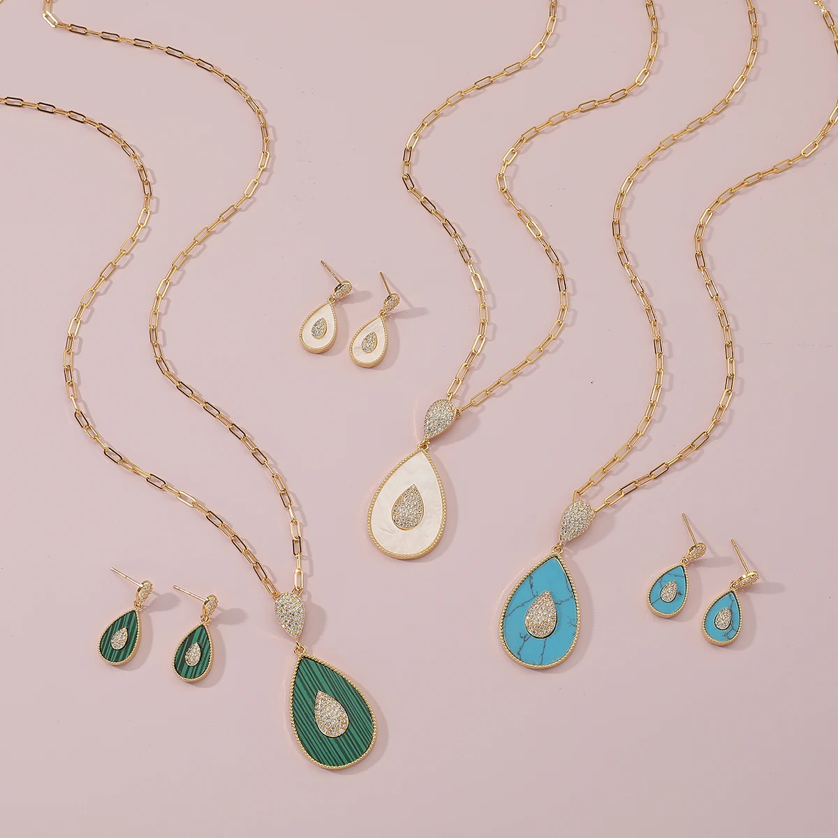 Комплект женских длинных украшений колье и серьги с подвеской в виде капли цвет