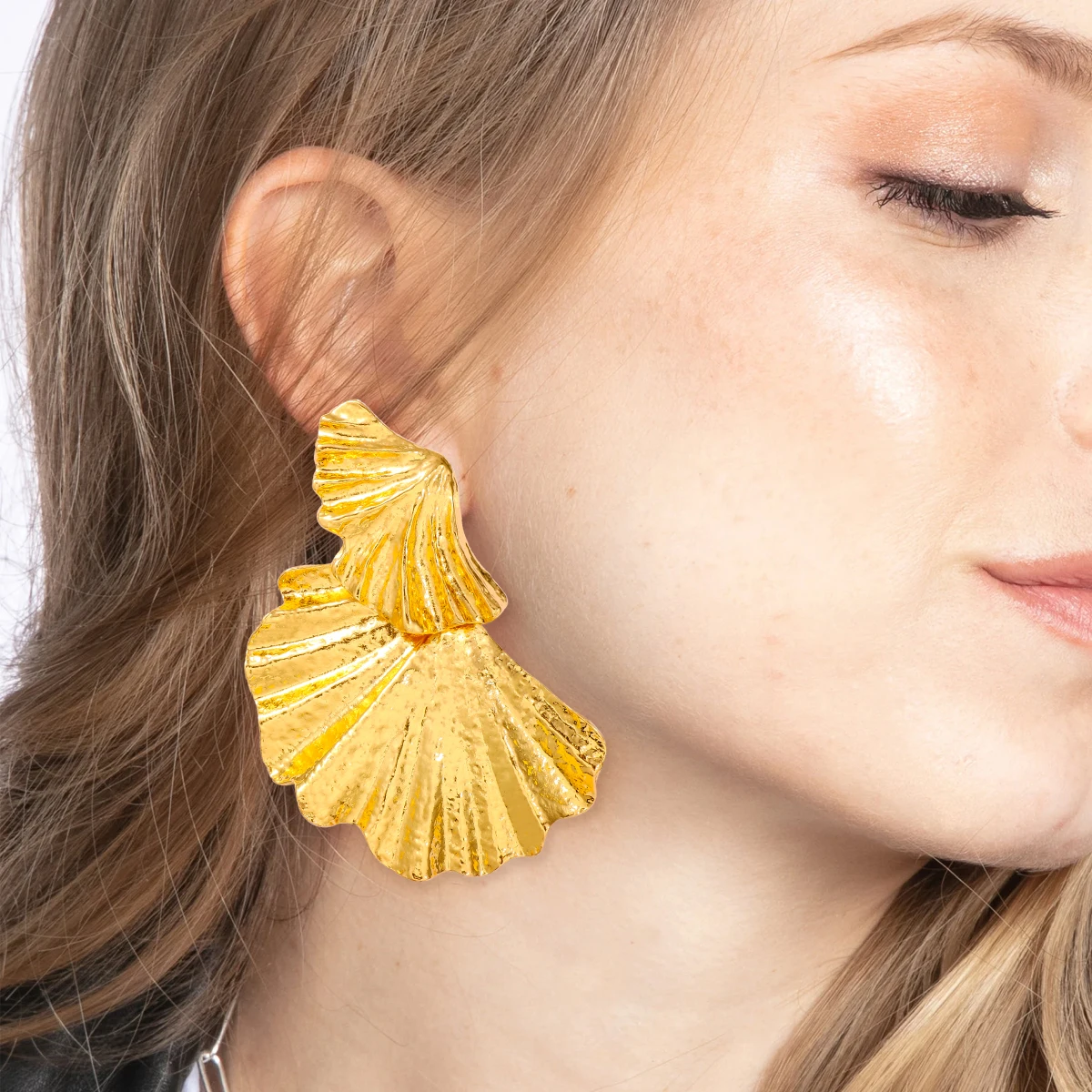 Новинка 2024 винтажные металлические серьги ZAA эффектные ювелирные изделия для