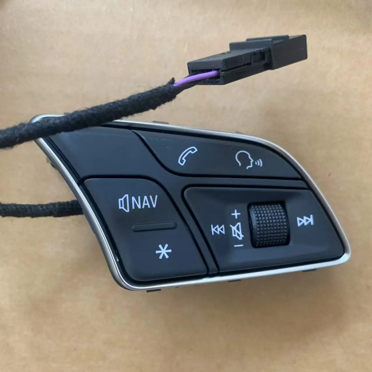 Фото Для Audi A4 A5 S4 S5 RS4 RS5 B9 A3 S3 RS3 Q2 многофункциональные кнопки на руле с 8w0 951 523 F №5