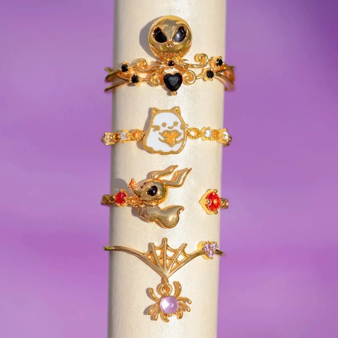 Регулируемое кольцо из черного/Красного фианита с фианитом