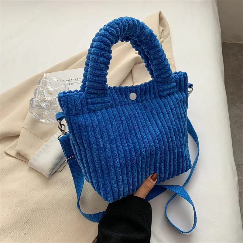 

2022 модная Вельветовая женская сумка, трендовые новые сумки, нишевые универсальные сумки-ведра через плечо, женские нейлоновые сумки через п...