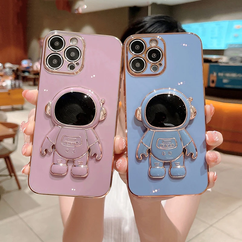 

Electroplated Astronaut Folding Stand Case For iphone 14 13 11 12 Pro Max XR X Max 7 8 Plus Lens Camera Protector Silicone Cover