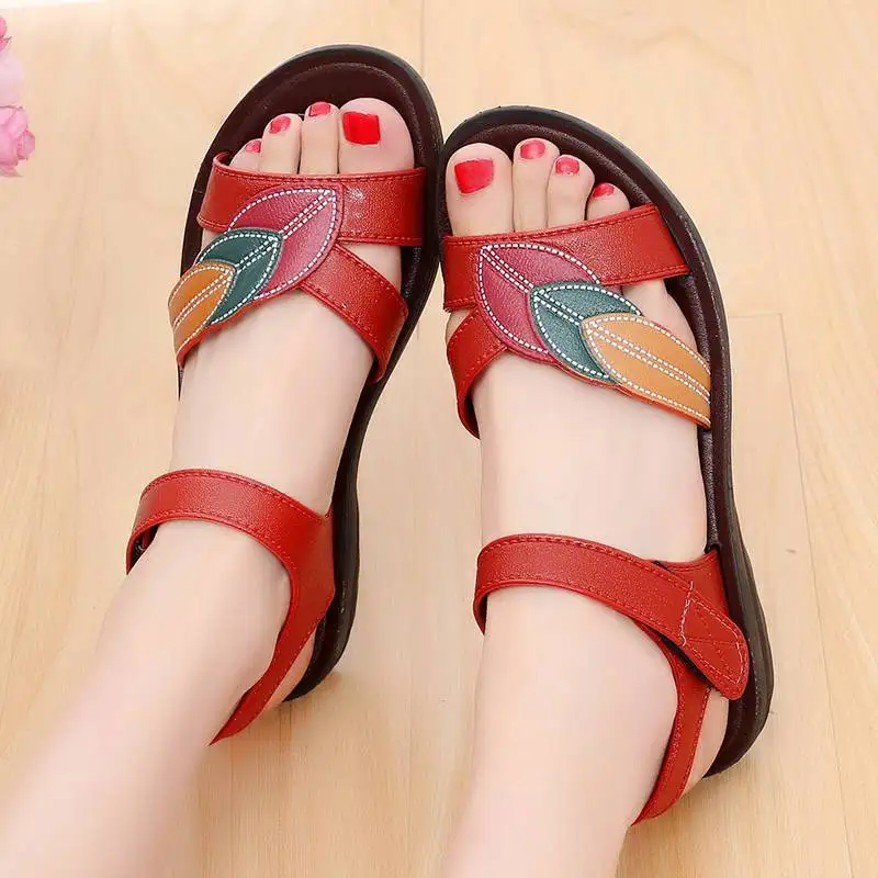 

Size 35-42 Fashion Mom Comfortable Sandals Ladies Wedges Flat Summer Shoes Casual Brand Cheap Plastic Leaf Sandals