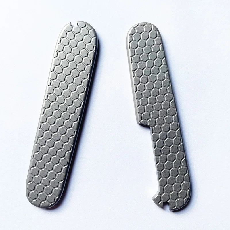 

Нашивка для ручки швейцарского ножа 91 мм из титанового сплава TC4