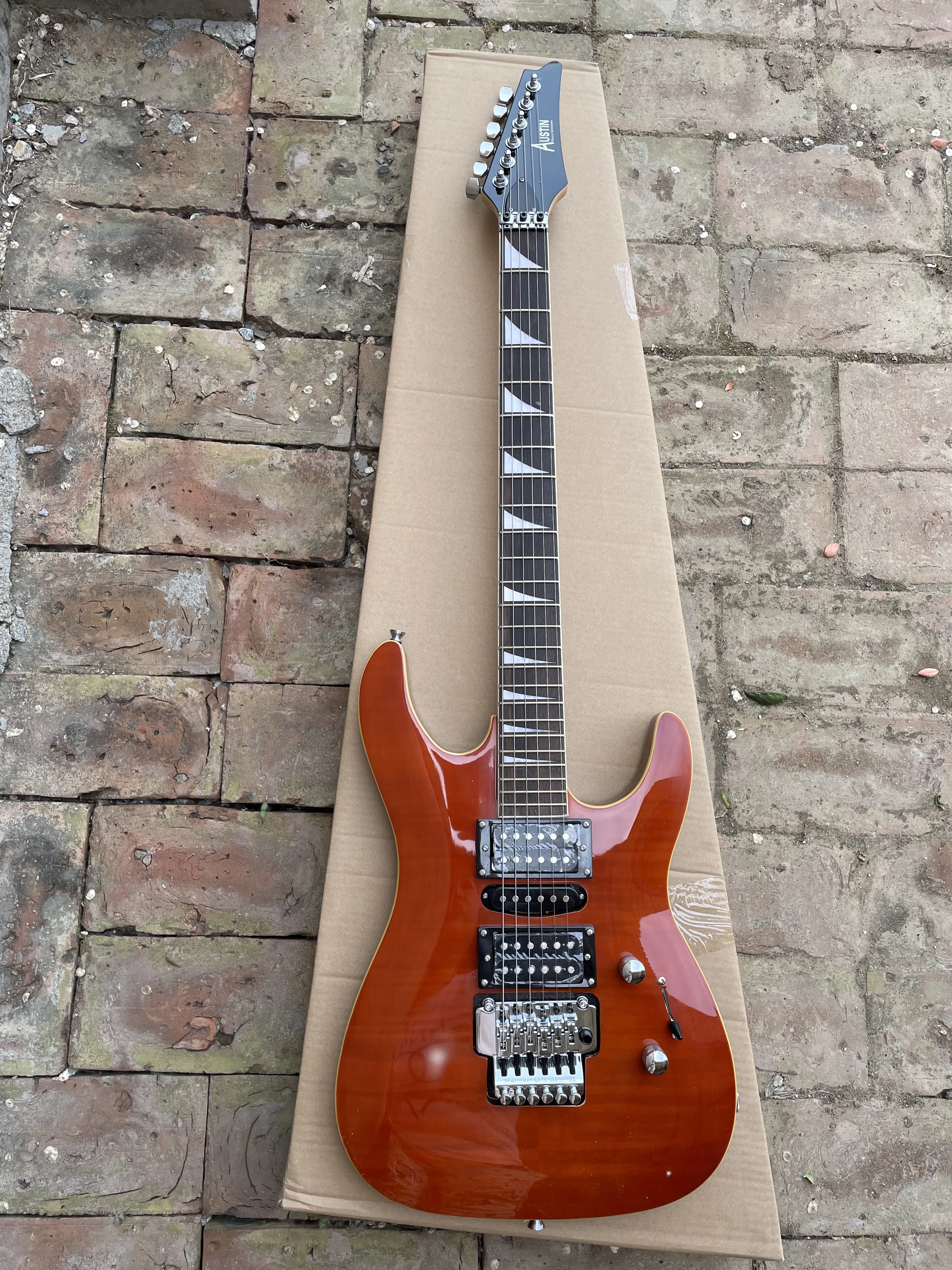 

High Quality Beautiful Gloss Orange Electric Guitar 24 Fret Heavy Metal Rock with Headstock Rosewood Fingerboard Maple Neck
