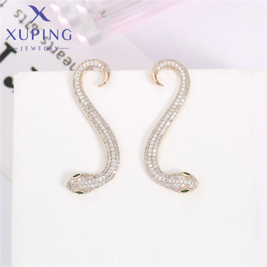 Ювелирные изделия Xuping Новое поступление модные серьги-гвоздики золотого цвета в