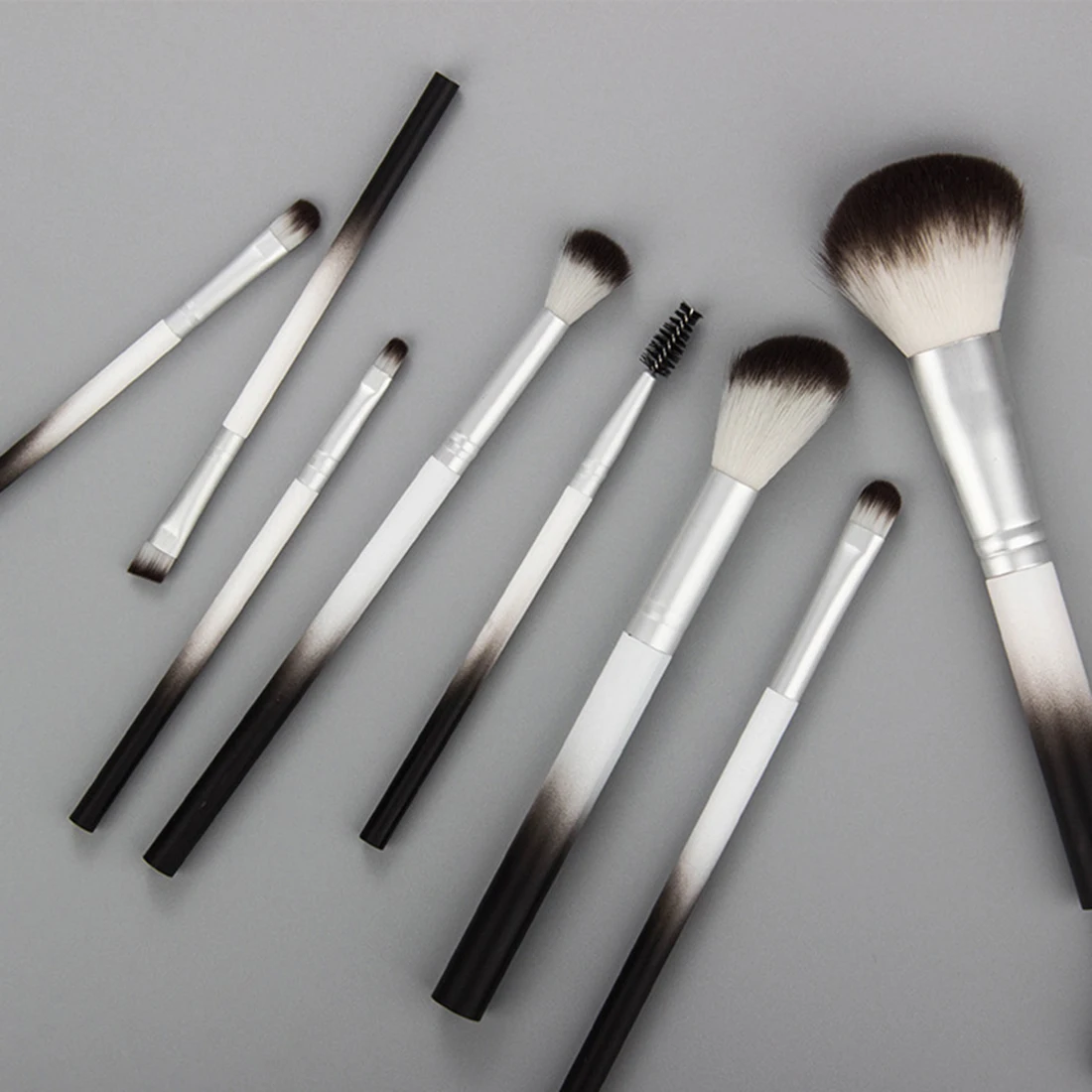

Набор профессиональных кистей для макияжа, 9 шт., мягкая кисть для пудры, косметическая кисть, кисть для основы, тени для век, инструменты для красоты