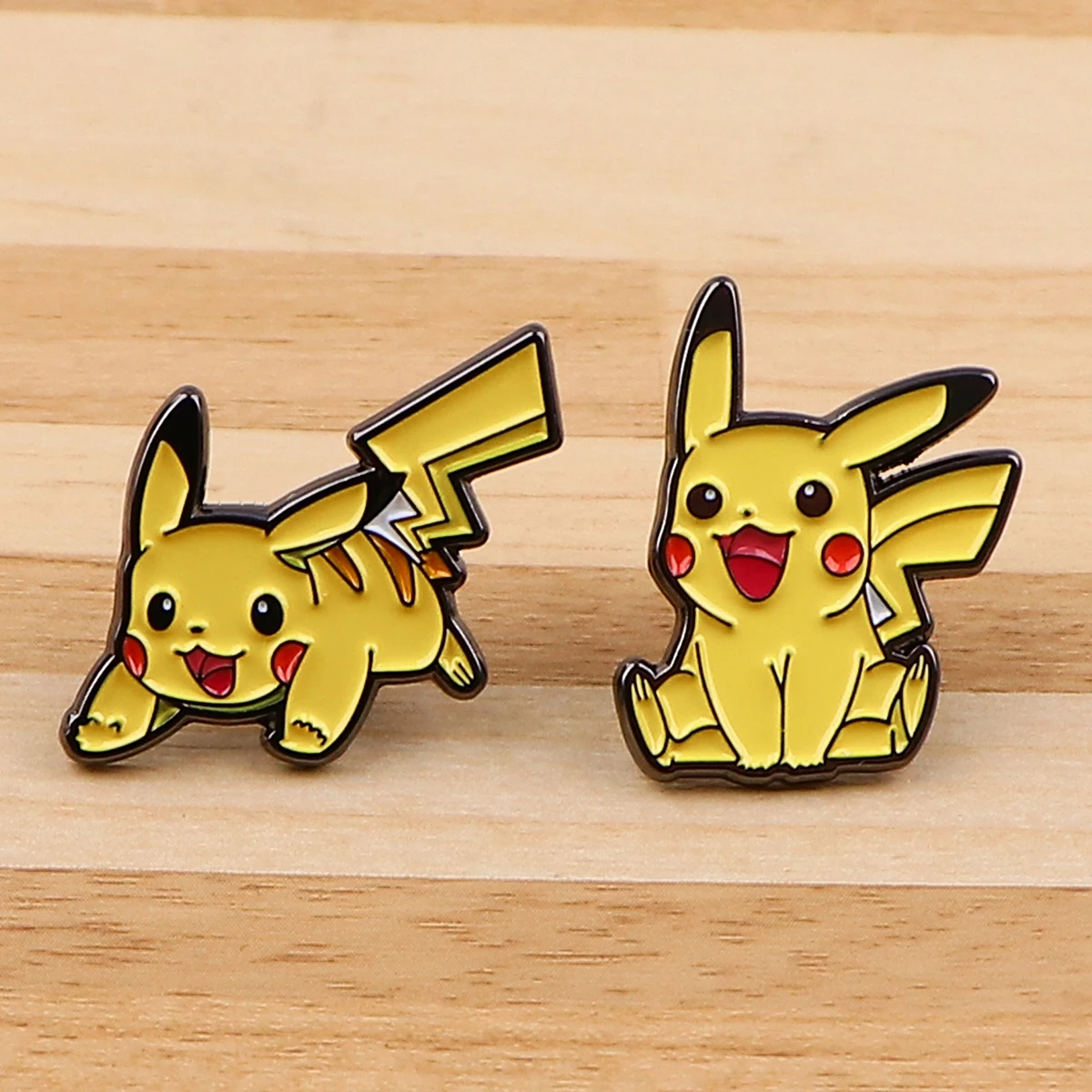 Эмалированные броши в стиле аниме